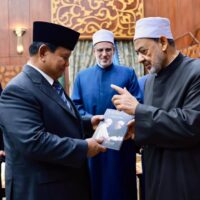 Presiden Prabowo Bertemu Grand Syekh Al-Tayeb di Mashiaket Al-Azhar, Perkuat Hubungan Keagamaan Indonesia-Mesir