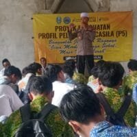 Polsek Kuripan Sosialisasikan Kenakalan Remaja dan Nilai Pancasila di Sekolah