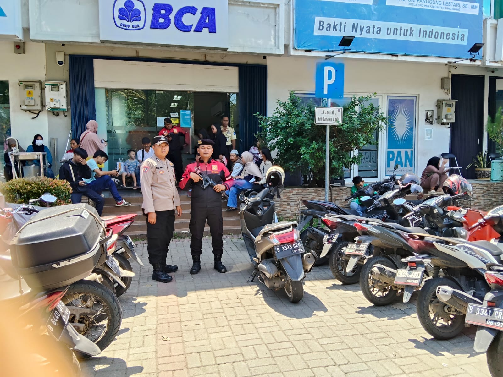 Bhabinkamtibmas Desa Bojong, Polsek Cikupa, Laksanakan Patroli Perbankan di Kawasan Bizpoin