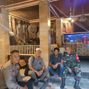 Bhabinkamtibmas Desa Sukanagara, Sambangi Warga, Sampaikan Pesan Kamtibmas