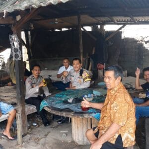 Polsek Cikupa, Sambangi Warga Desa Sukadamai untuk Jalin Silaturahmi dan Harkamtibmas