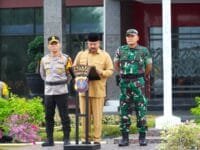 Sinergitas TNI-Polri dalam Pengamanan Jelang Lebaran Idul Fitri, Dandim 0906/Kkr Hadiri Apel Gelar Pasukan Operasi Ketupat 2025 Sinergitas TNI-Polri dalam Pengamanan Jelang Lebaran Idul Fitri, Dandim 0906/Kkr Hadiri Apel Gelar Pasukan Operasi Ketupat 2025
