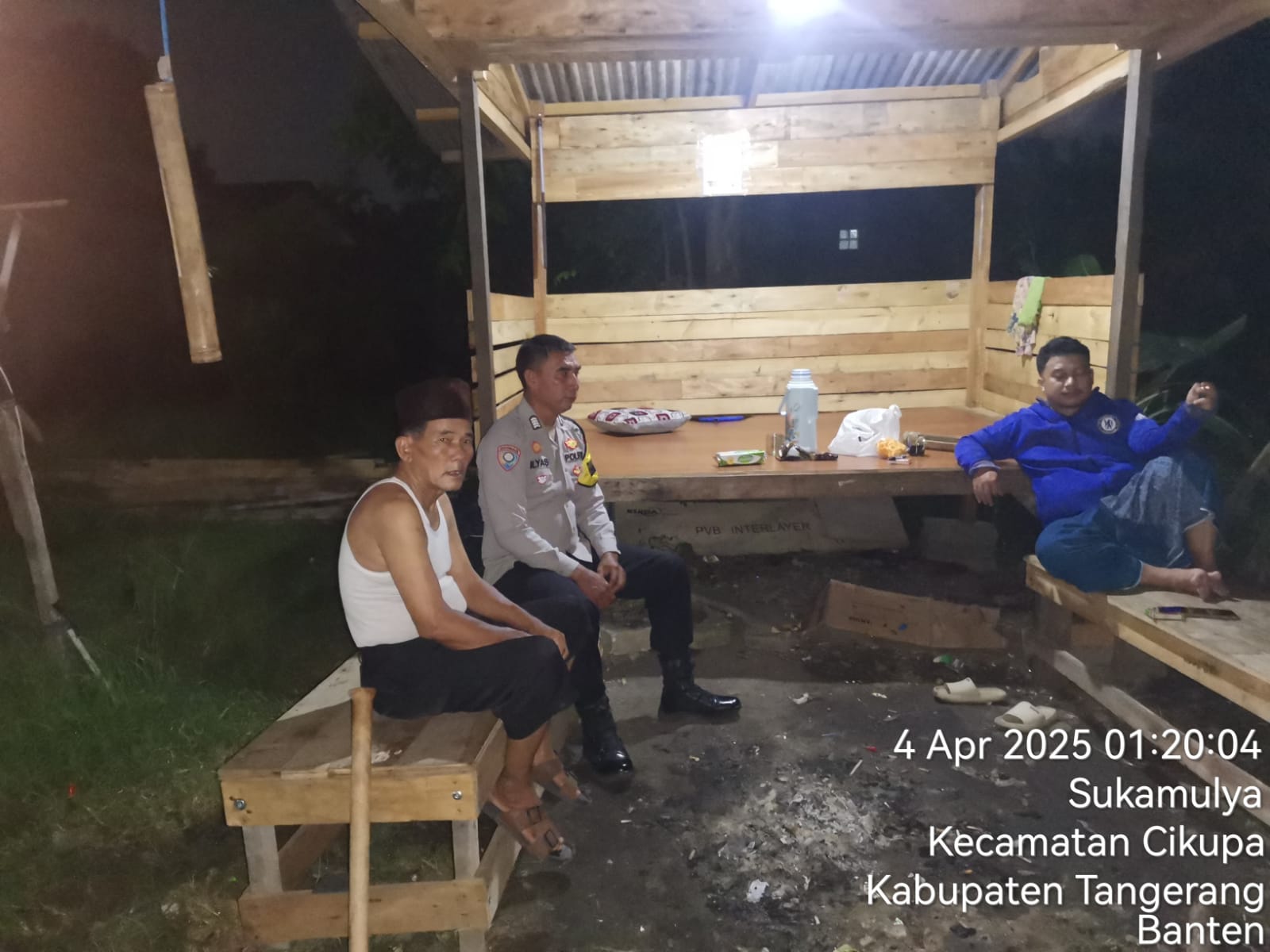 Babinkamtibmas Kelurahan Sukamulya, Sambangi Warga, Ajak Waspada Rumah Kosong saat Mudik