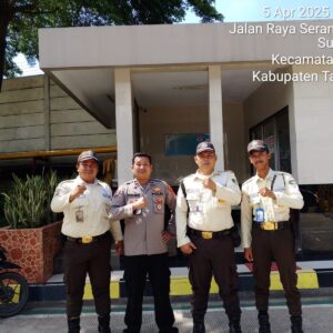 Bhabinkamtibmas Desa Bitung Jaya, Sambangi Satpam PT Torabika, Jalin Silaturahmi dan Himbauan Kamtibmas
