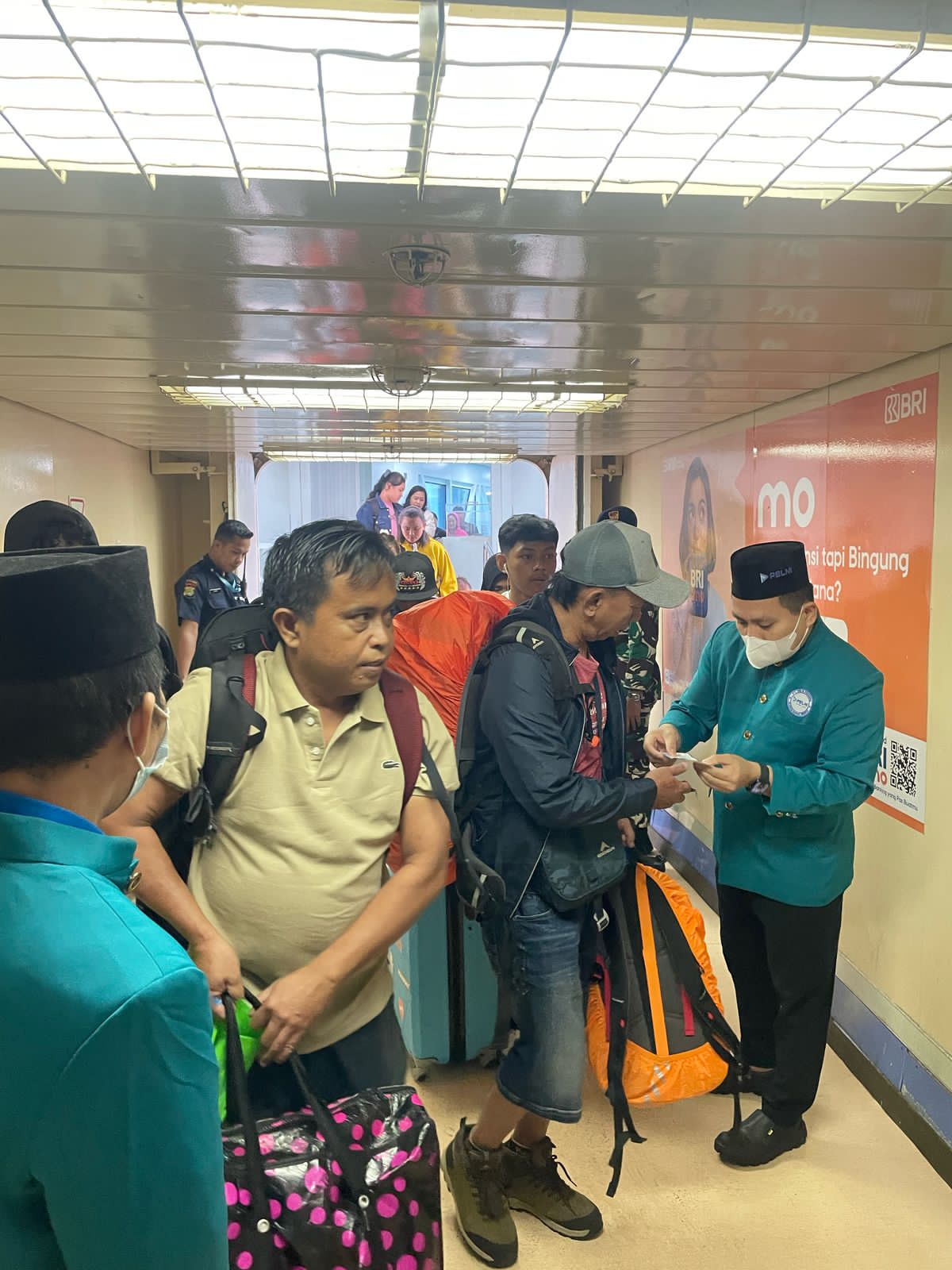 KM Dorolonda Jadi Primadona Laut Timur: Pelayanan Ramah, Kapal Bersih, dan Kenyamanan Maksimal Menjadi Daya Tarik Utama