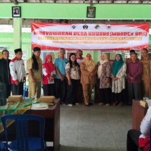 Babinsa Bersama Tiga Pilar Hadiri Rapat Pembentukan Koperasi Merah Putih Di Gadungan Wilayah Gandusari Babinsa Bersama Tiga Pilar Hadiri Rapat Pembentukan Koperasi Merah Putih Di Gadungan Wilayah Gandusari