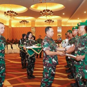 Panglima TNI Apresiasi Peran Babinsa Kodam V/Brawijaya, Dorong Sinergi untuk Indonesia Emas Panglima TNI Apresiasi Peran Babinsa Kodam V/Brawijaya, Dorong Sinergi untuk Indonesia Emas