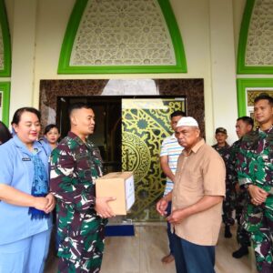 Jelang Peringatan HUT Ke-68, Skadron Udara 11 Laksanakan Tabur Bunga di Pantai Segeri Kabupaten Pangkep Jelang Peringatan HUT Ke-68, Skadron Udara 11 Laksanakan Tabur Bunga di Pantai Segeri Kabupaten Pangkep