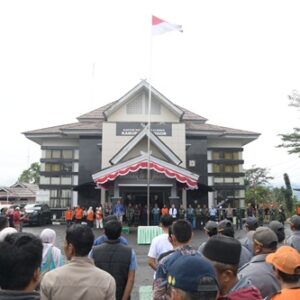 Unhan RI dan Universitas Esa Unggul Wujudkan Pengabdian Nyata di Cijeruk: Sinergi Bela Negara dan Pemberdayaan Masyarakat Unhan RI dan Universitas Esa Unggul Wujudkan Pengabdian Nyata di Cijeruk: Sinergi Bela Negara dan Pemberdayaan Masyarakat