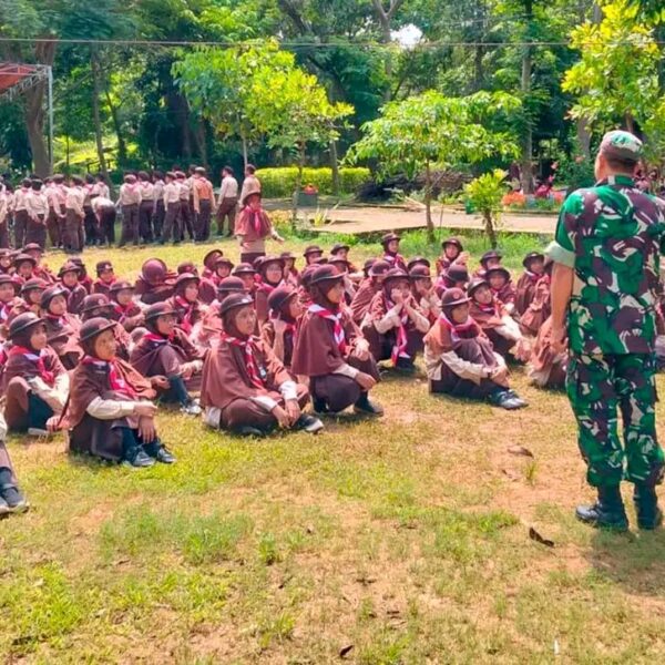 Cetak Generasi Muda Yang Berkualitas, Saka Wira Kartika SDIT Al Uswah Di Gembleng LBB Koramil 0811/03 Semanding