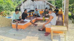 Komsos Humanis, Babinsa Kodim 1505/Tidore Hadir di Tengah Warga