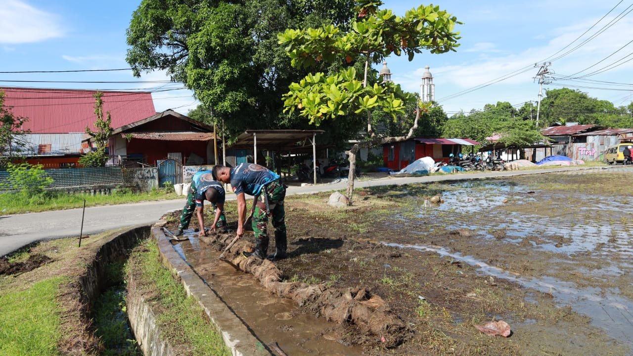 HUT ke-7 Pasmar 3, Yonmarhanlan XIV Prajurit Petarung Marinir Gelar Karya Bakti di TMP Trijaya Sakti Sorong