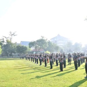 Ajak Bugar Anggota, Dandim Ponorogo Pimpin Olahraga Jalan Santai