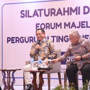 Mendagri Dorong Pemda Salurkan Beasiswa bagi Pelajar dan Peningkatan Kapasitas Pegawai Lewat PTN-BH