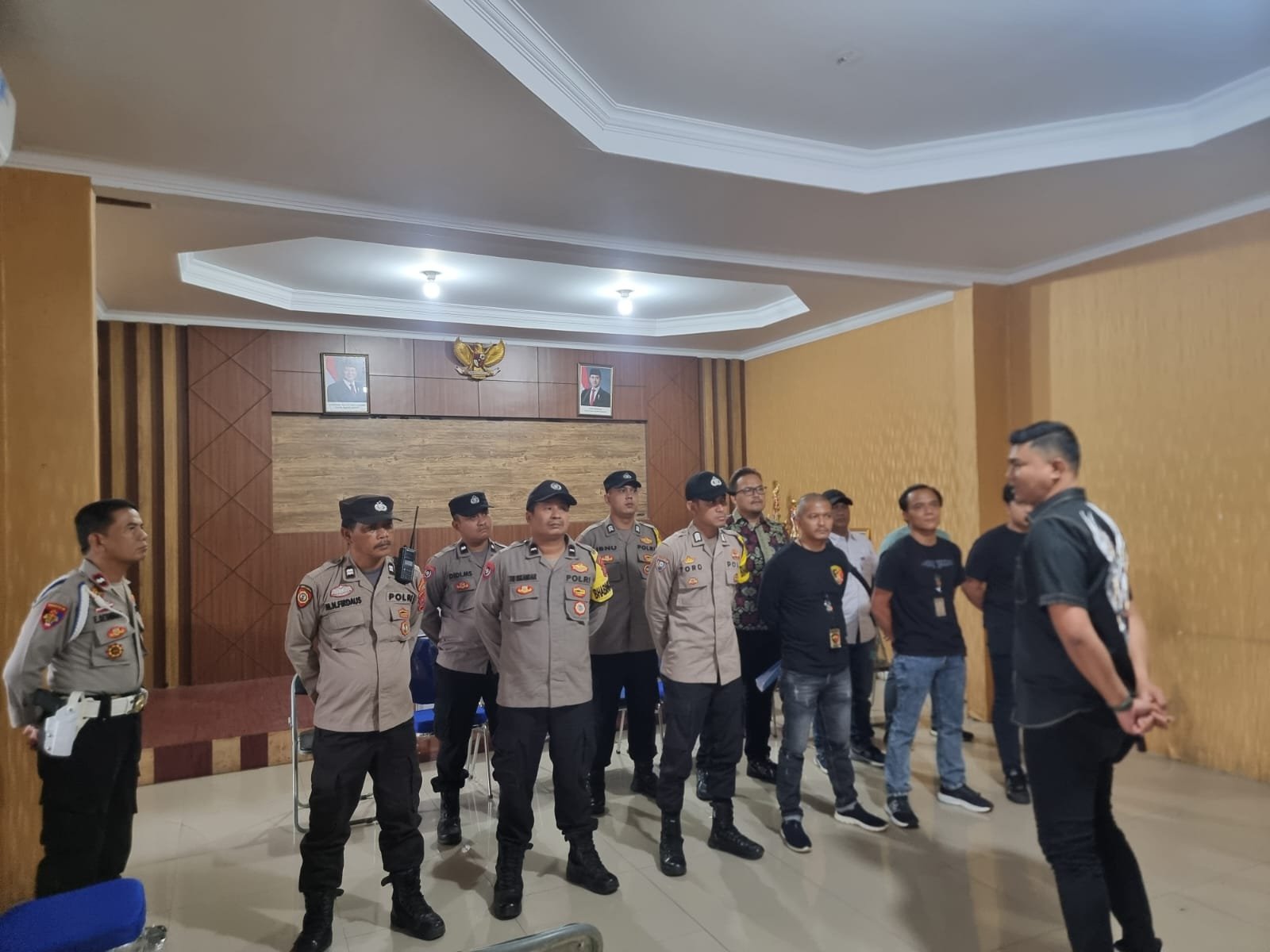 Polsek Cikupa Gelar Operasi Penertiban Parkiran Liar dan Atribut Ormas
