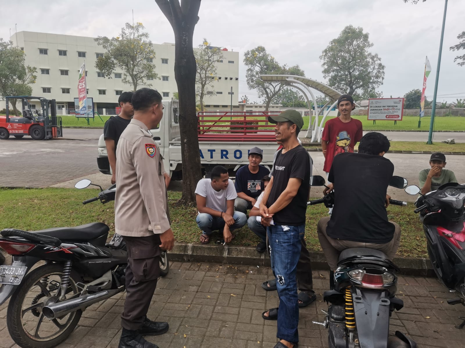Bhabinkamtibmas Kelurahan Sukamulya Dorong Warga Pengangguran untuk Lebih Produktif Lewat Program Poliran