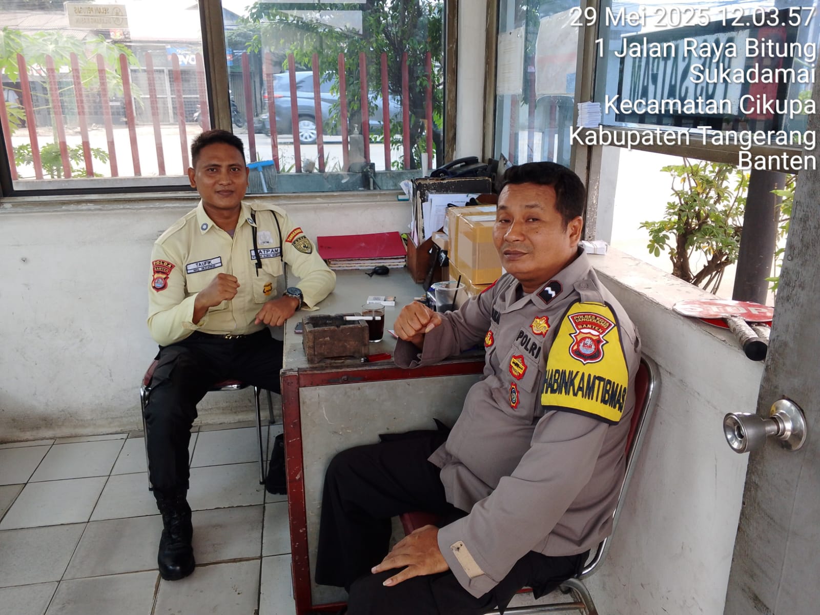 Aipda Tri Iskandar Sambangi Satpam PT Bumen Redja Abadi, Jalin Silaturahmi dan Himbauan Kamtibmas