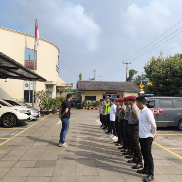 Apel Pagi dan Pembagian Tugas Latja Taruna di Polsek Cikupa Berjalan Lancar