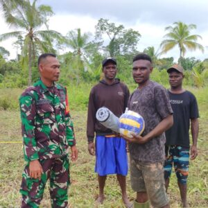 Satgas TMMD Hadirkan Fasilitas Voli, Wujudkan Kesejahteraan Warga Satgas TMMD Hadirkan Fasilitas Voli, Wujudkan Kesejahteraan Warga