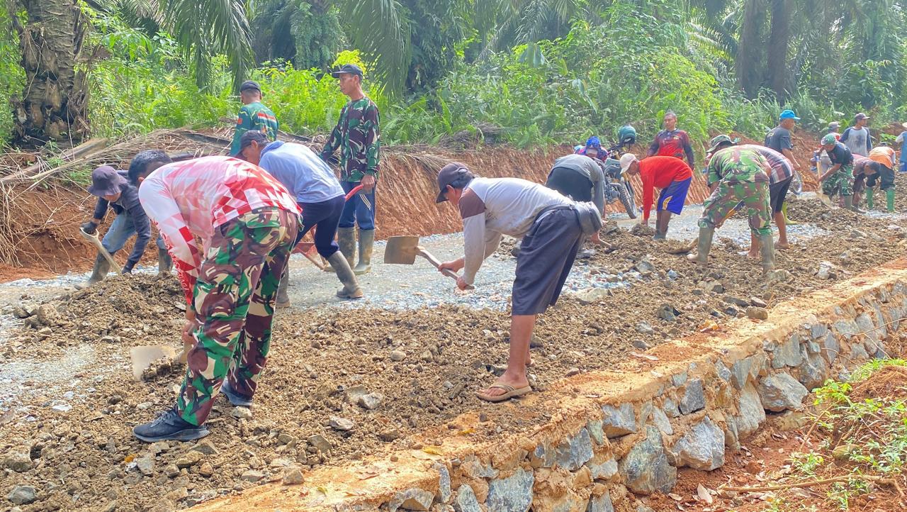 TMMD Kodim 1009 Tanah Laut Buka Akses Tiga Desa Terisolasi