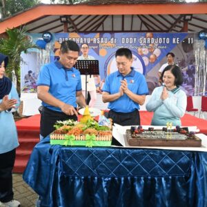Danlanud Didampingi Ketua Pia Ardhya Garini Cabang 7/D.II Lanud Sultan Hasanuddin Hadiri Syukuran HUT Ke- 11 RSAU dr. Dody Sardjoto Danlanud Didampingi Ketua Pia Ardhya Garini Cabang 7/D.II Lanud Sultan Hasanuddin Hadiri Syukuran HUT Ke- 11 RSAU dr. Dody Sardjoto