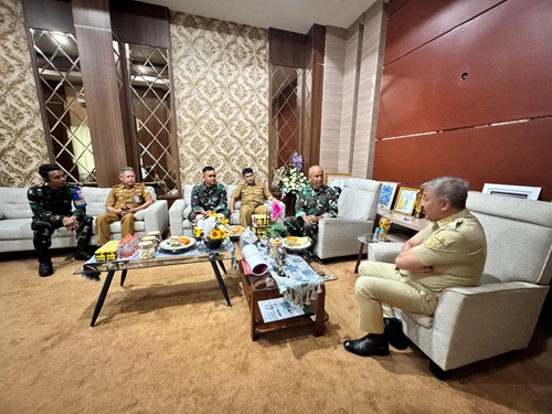 Kadispotdirga Lanud Sultan Hasanuddin Laksanakan Audiensi Dengan Bupati Pinrang, Bahas Rencana Festival Dirgantara di Bumi Lasinrang