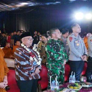 Forkopimda Kabupaten Blitar Hadiri Perayaan Maha Puja Tri Suci Waisak 2569 BE Tahun 2025 Forkopimda Kabupaten Blitar Hadiri Perayaan Maha Puja Tri Suci Waisak 2569 BE Tahun 2025