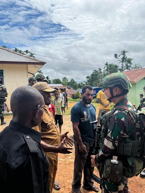 Langkah Kecil, Dampak Besar: Warga Kombut Gandeng Satgas TNI Wujudkan Kedaulatan Pangan