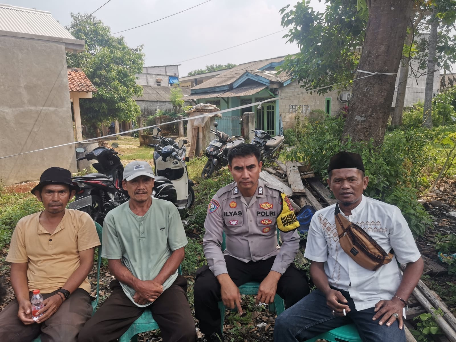 Babinkamtibmas Kelurahan Sukamulya Sambangi Tokoh Masyarakat, Perkuat Sinergi dan Kamtibmas