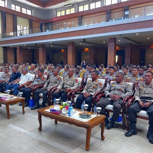 RAKERNIS BAHARKAM POLRI T.A. 2025: Wujud Sinergitas Presisi untuk Mantapkan Harkamtibmas di Wilayah Papua Barat Daya RAKERNIS BAHARKAM POLRI T.A. 2025: Wujud Sinergitas Presisi untuk Mantapkan Harkamtibmas di Wilayah Papua Barat Daya