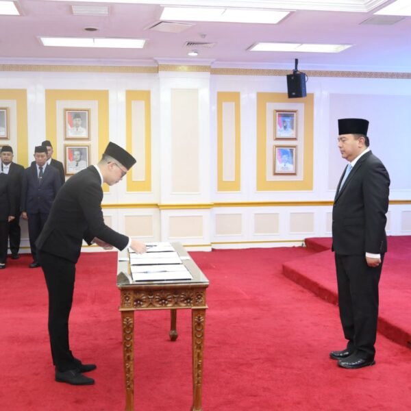 Lantik 22 Pejabat Fungsional, Sekjen Kemendagri Tekankan Pentingnya Pemberdayaan Pegawai