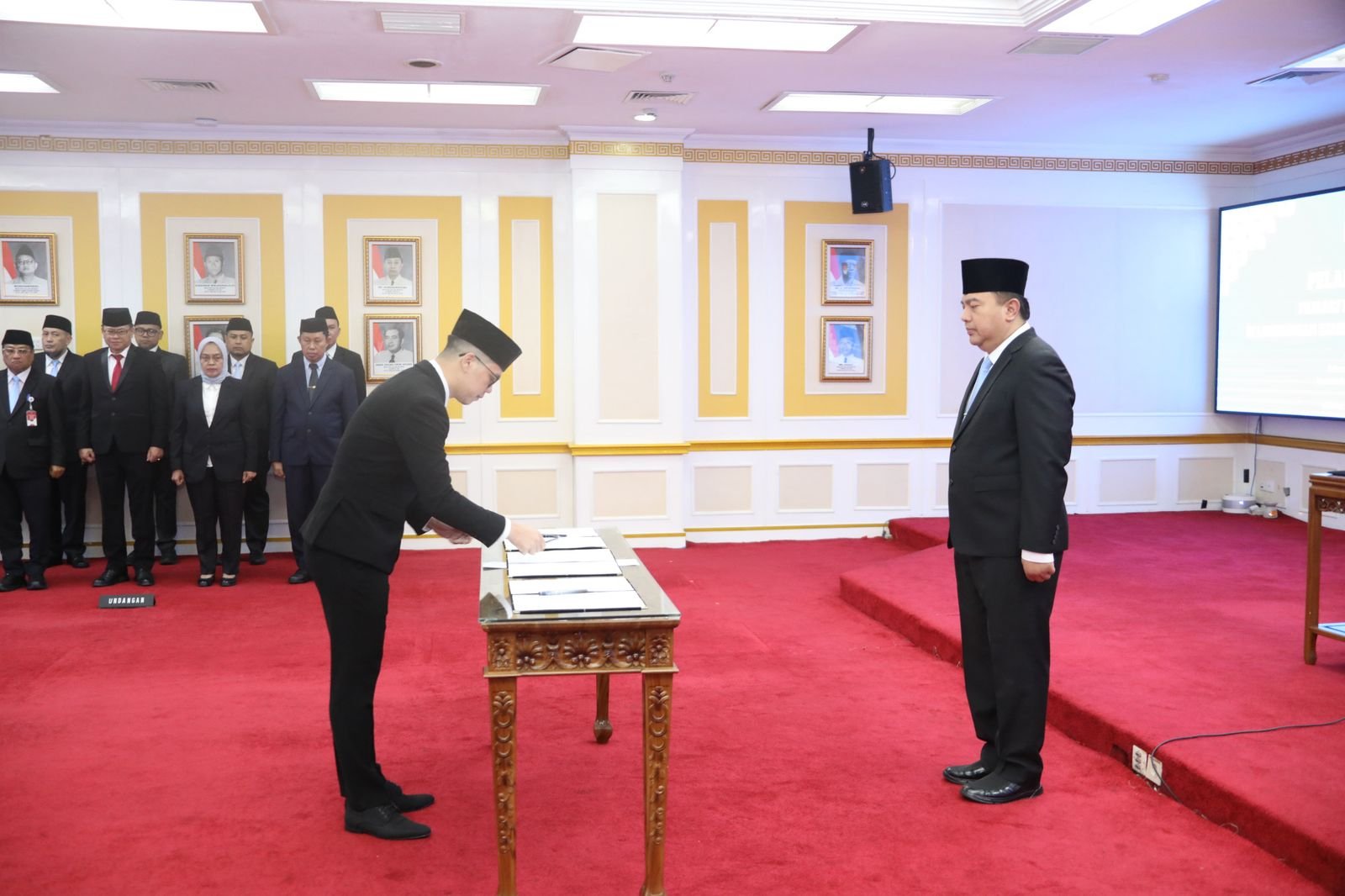 Lantik 22 Pejabat Fungsional, Sekjen Kemendagri Tekankan Pentingnya Pemberdayaan Pegawai