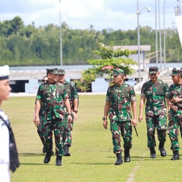 Pangkogabwilhan III Kunjungi Koarmada III, Perkuat Sinergi demi Kedaulatan Indonesia Timur