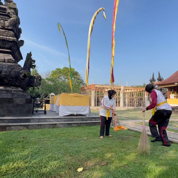 Polresta Tangerang Gelar Bakti Religi di Pura Bhuwana Raksati dalam Rangka Hari Bhayangkara ke-79