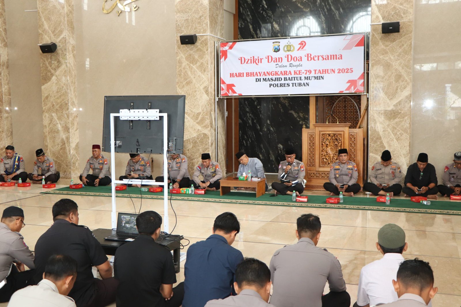 Bhayangkari Cabang Tuban Salurkan Santunan kepada Anak Yatim Jelang Hari Bhayangkara