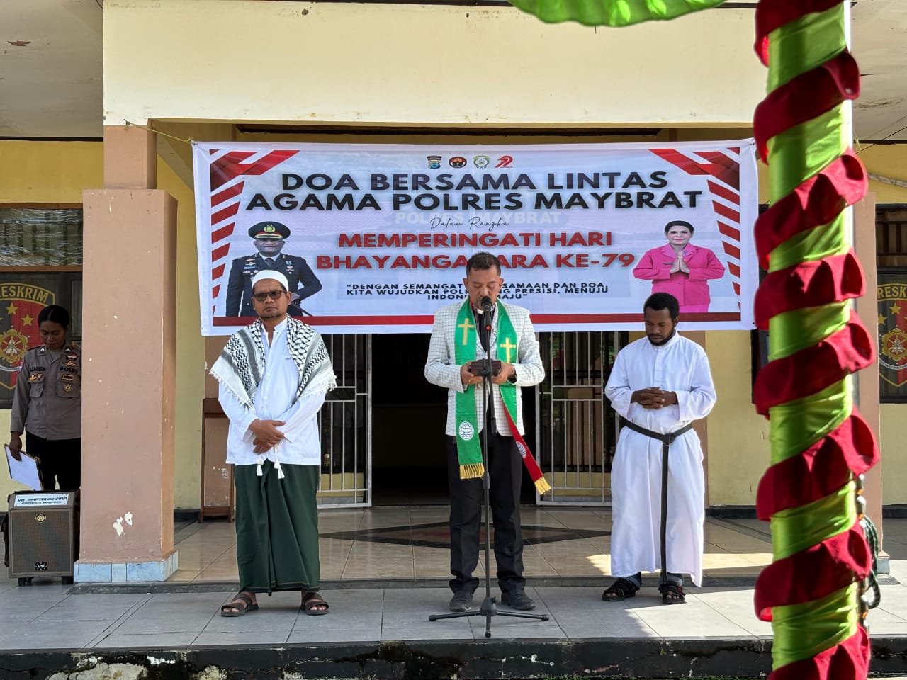 Polres Maybrat Gelar Doa Bersama Lintas Agama dalam Rangka Memperingati Hari Bhayangkara ke-79