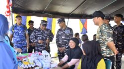 Satgas Trisila-25 TNI AL Bersama Pemda Morotai Gelar Bakti Kesehatan Gratis Di Atas KRI Teluk Wondama-527