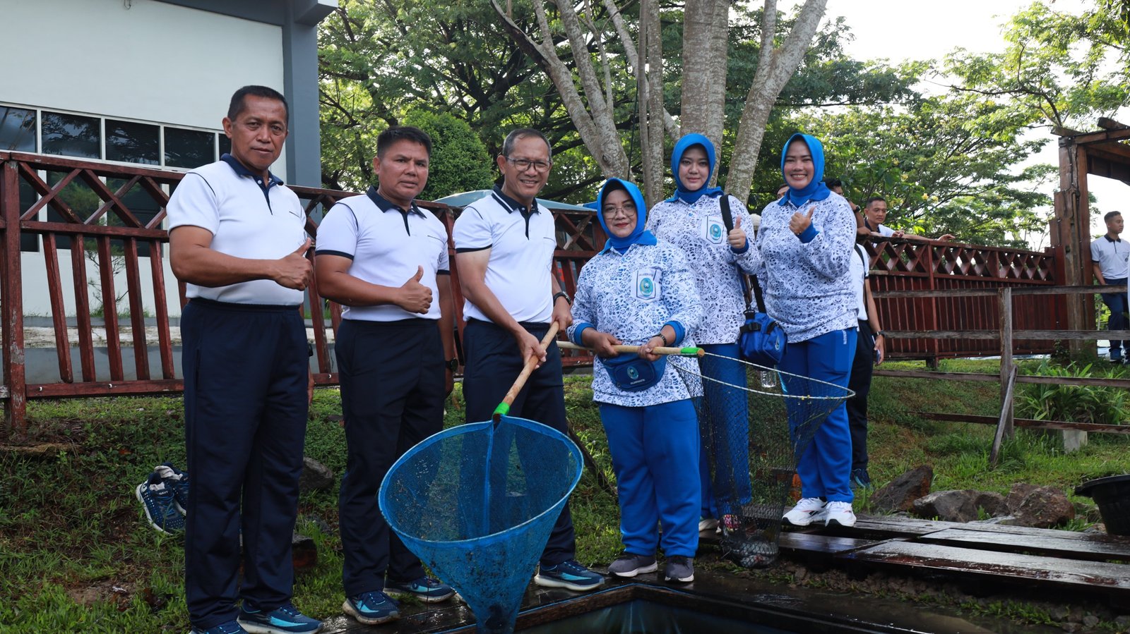 Lantamal XIV Wujudkan Kemandirian Pangan Melalui Panen Raya Lele