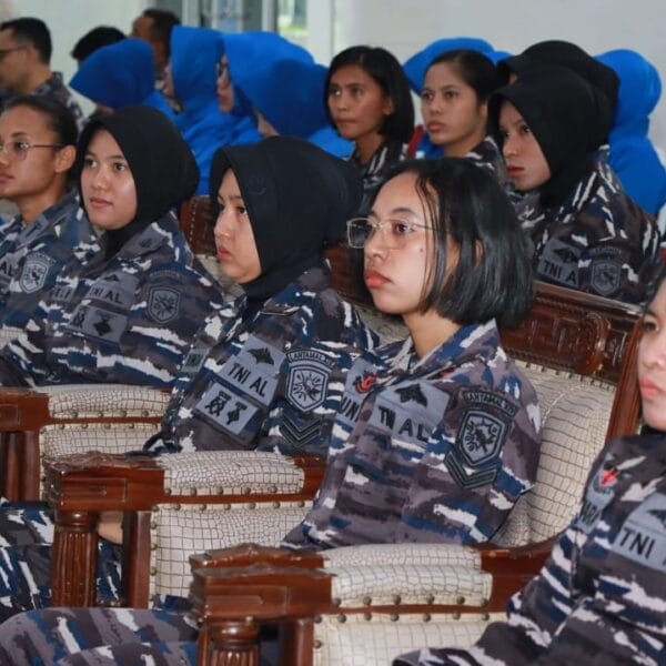 Prajurit Kowal Lantamal XIV Ikuti Vicon Pembekalan Pangkoarmada RI, Tingkatkan Semangat Juang Dan Loyalitas