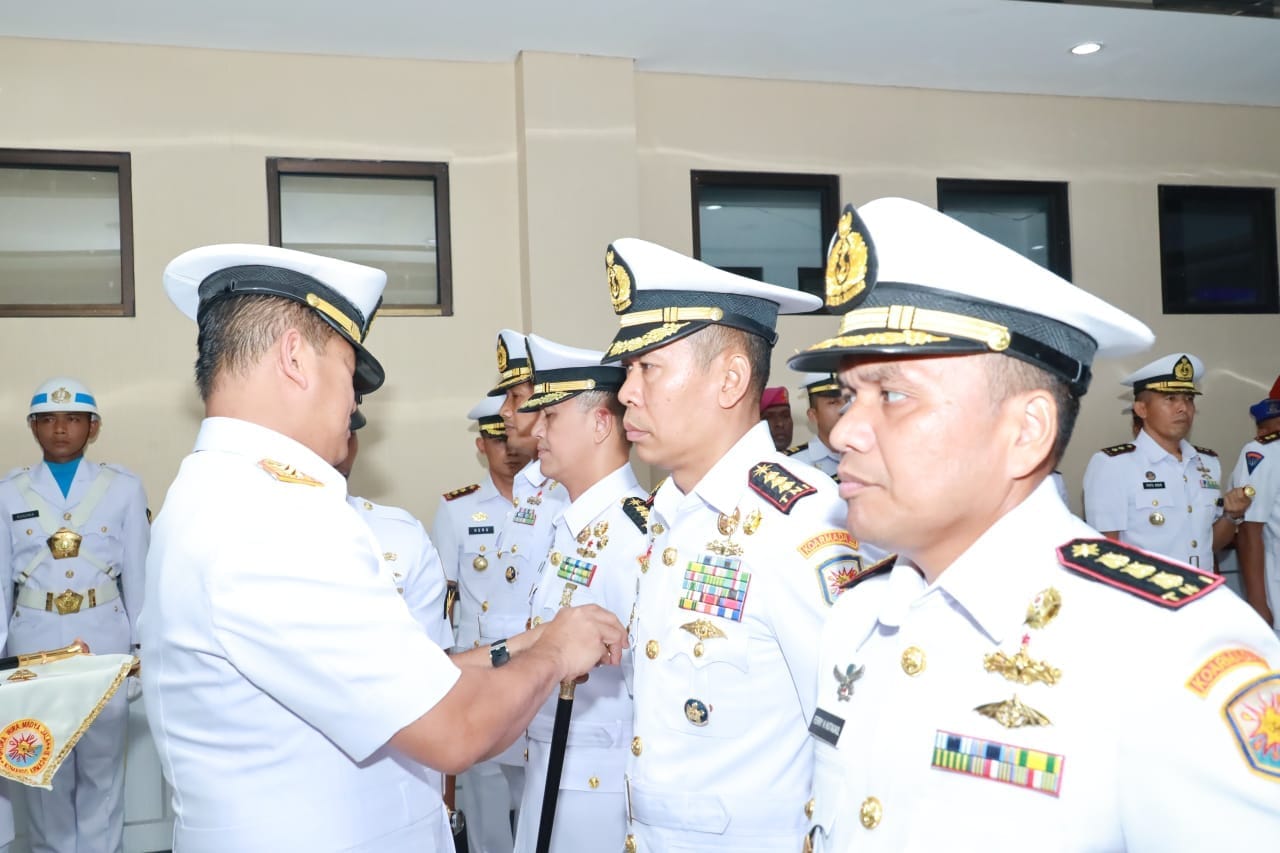 Pangkoarmada III Pimpin Sertijab Tiga Jabatan Strategis, Tekankan Pembaruan Semangat dan Kepemimpinan