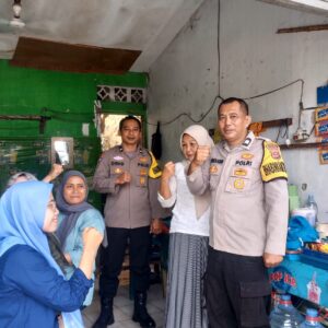 Melalui Warung Ibu Surati, Polisi Dengar Keluhan Warga Sukadamai