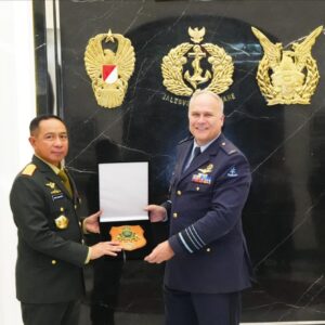 Panglima TNI Dan Panglima Angkatan Bersenjata Belanda Bahas Peningkatan Kerja Sama Militer Panglima TNI Dan Panglima Angkatan Bersenjata Belanda Bahas Peningkatan Kerja Sama Militer