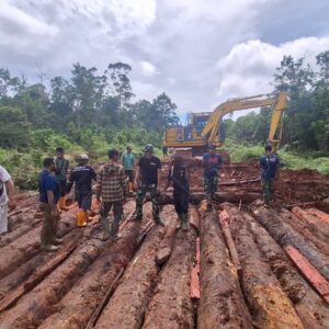 Bhakti TNI Satgas Yonif 312/KH, Bangun Jembatan Demi Kesejahteraan Warga Sipias