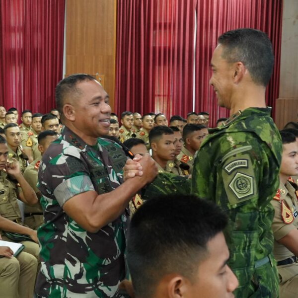 Danton Kostrad Berbagi Pengalaman Kepemimpinan di Papua kepada Taruna Akmil