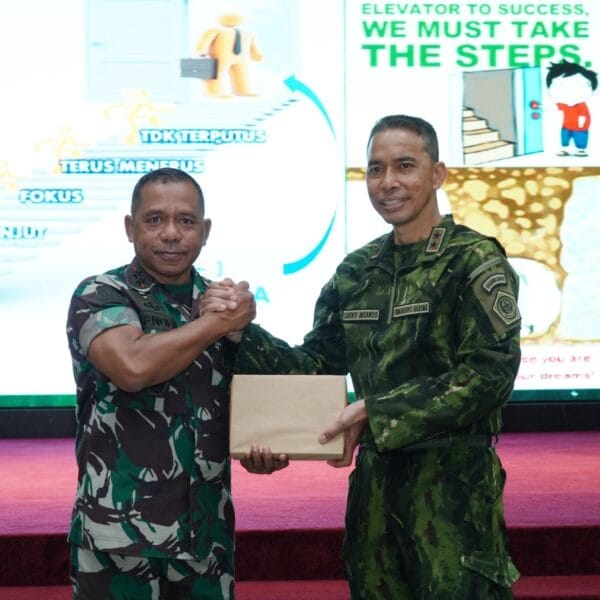 Pangkoops Habema TNI Beri Ceramah Pembekalan kepada Taruna Akmil tentang Operasi di Papua