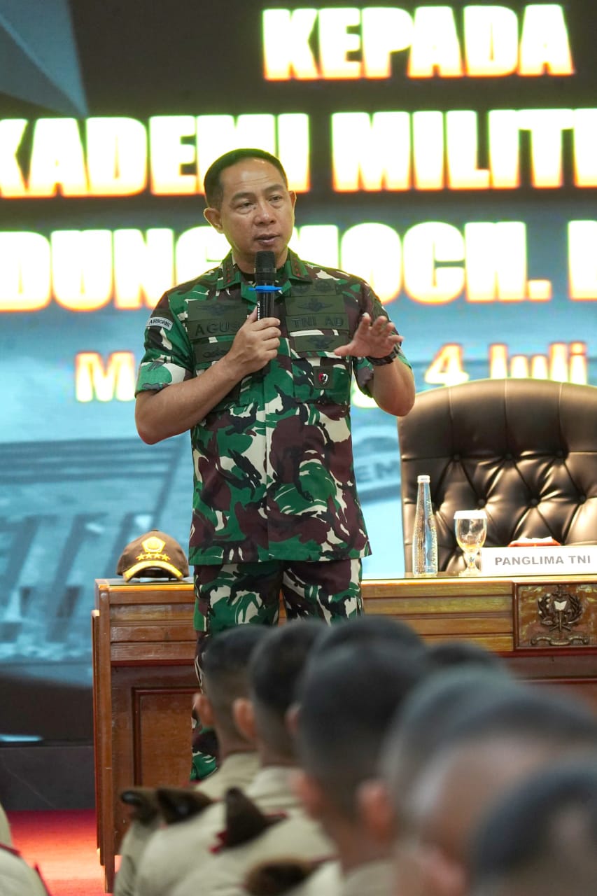 Panglima TNI Berikan Pengarahan kepada Taruna Tingkat I Akademi Militer