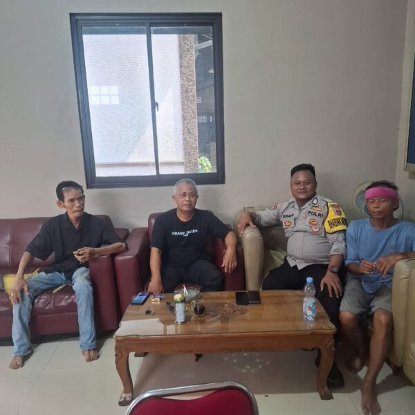 Bripka Suheri Wijaya Sambangi Warga Desa Talaga, Jalin Silaturahmi dan Sampaikan Pesan Kamtibmas