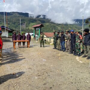 Empat Mantan Anggota OPM Berikrar Setia Kembali ke Pangkuan Ibu Pertiwi Empat Mantan Anggota OPM Berikrar Setia Kembali ke Pangkuan Ibu Pertiwi