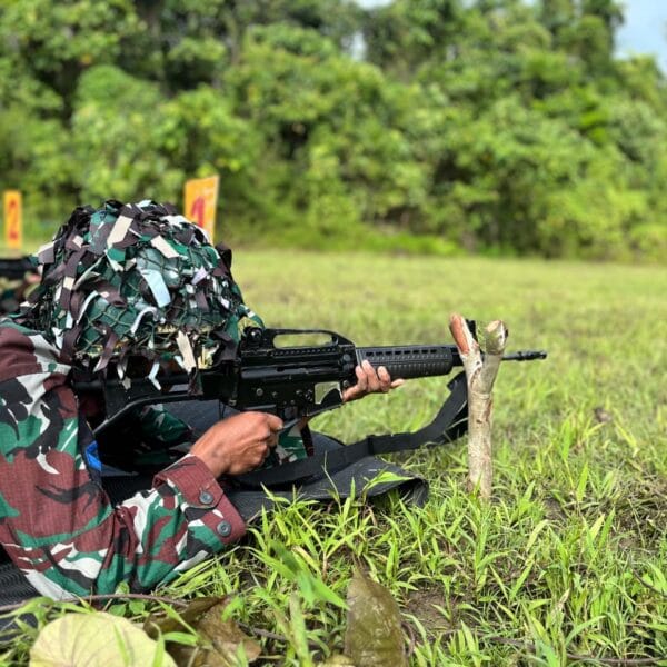 Sasdik 3 TNI AL Sorong Gelar Uji Ketangkasan Menembak Laras Panjang