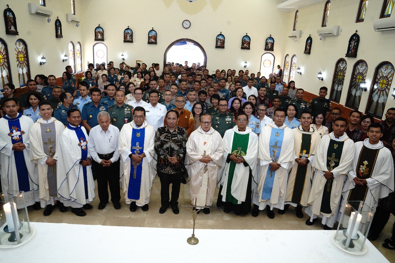 75 Tahun Ordinariat Militer Indonesia: Wadah Pembinaan Iman Dan Pengabdian Umat Katolik TNI-POLRI